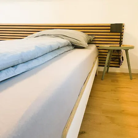 Ruhige 3 Gut Angebunden Apartment Dusseldorf