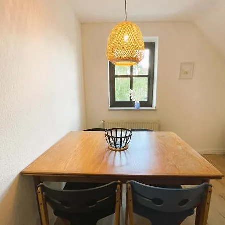 Ruhige 3 Gut Angebunden *