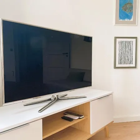 Ruhige 3 Gut Angebunden * Düsseldorf